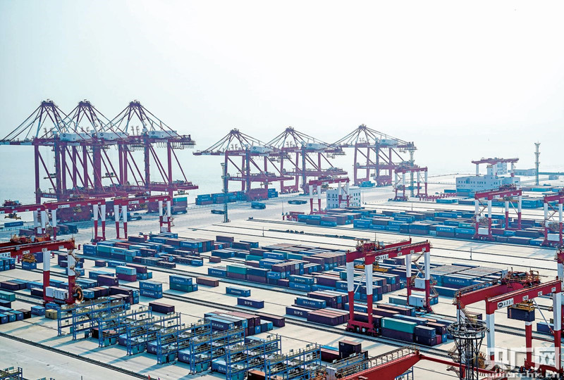 上海浦東 深化自貿(mào)試驗區(qū)建設(shè)，當(dāng)好全面深化改革探路尖兵